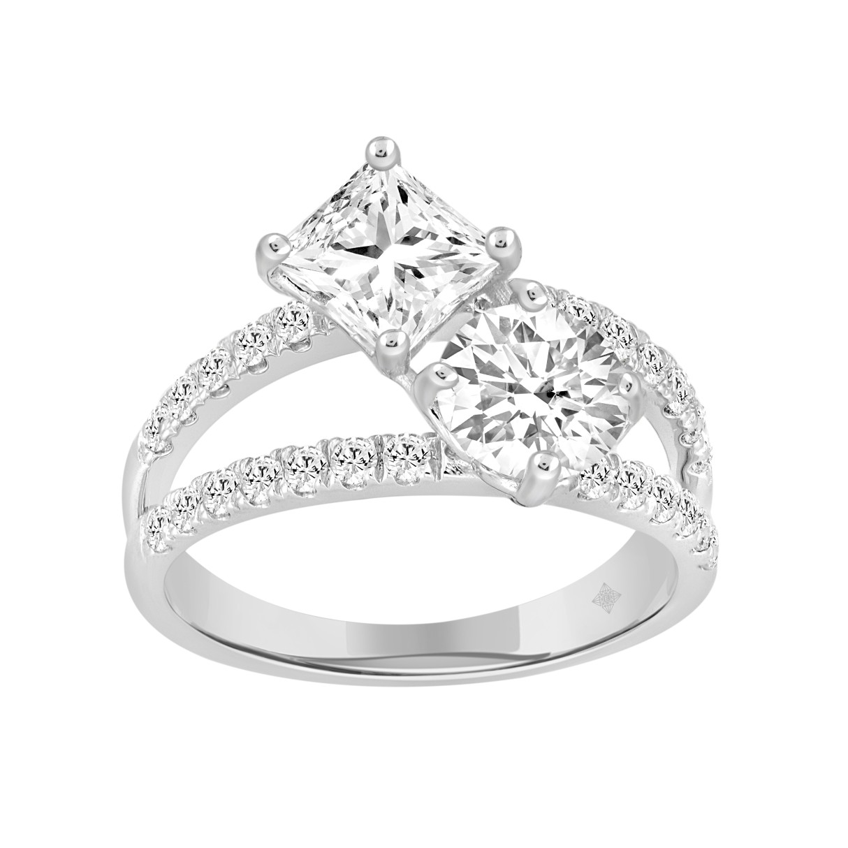 LADIES RING 2 1/2CT ROUND/PRINCESS DIAMOND 14K WHI...