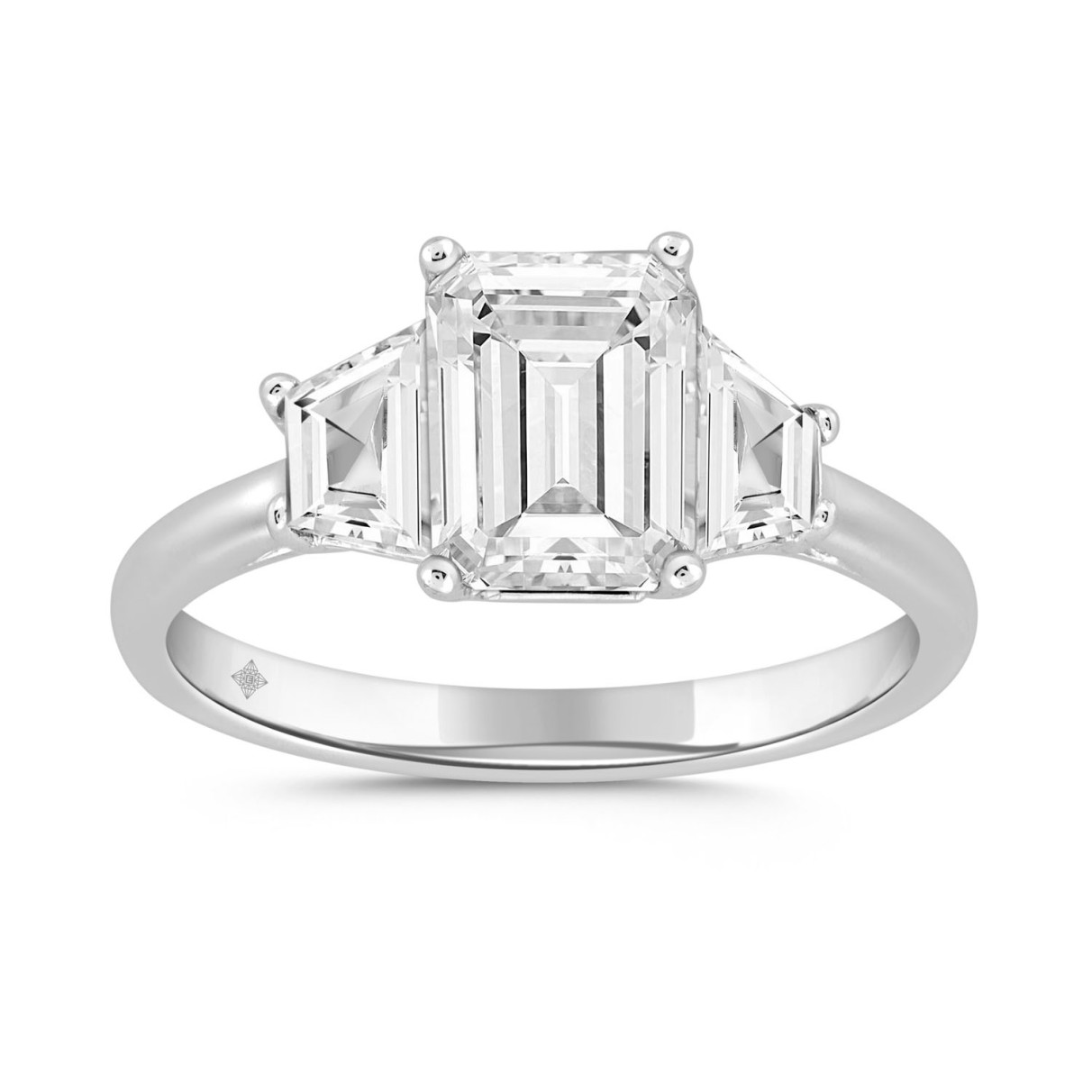 LADIES RING 2 3/4CT ROUND/TRAPEZOID/EMERALD DIAMON...