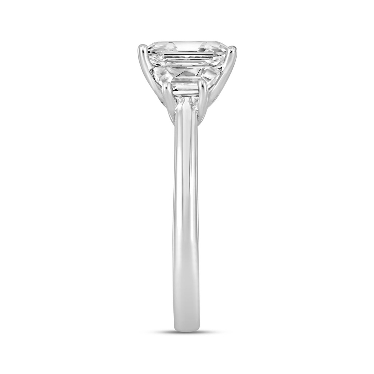 LADIES RING 2 3/4CT ROUND/TRAPEZOID/EMERALD DIAMOND 14K WHITE GOLD
