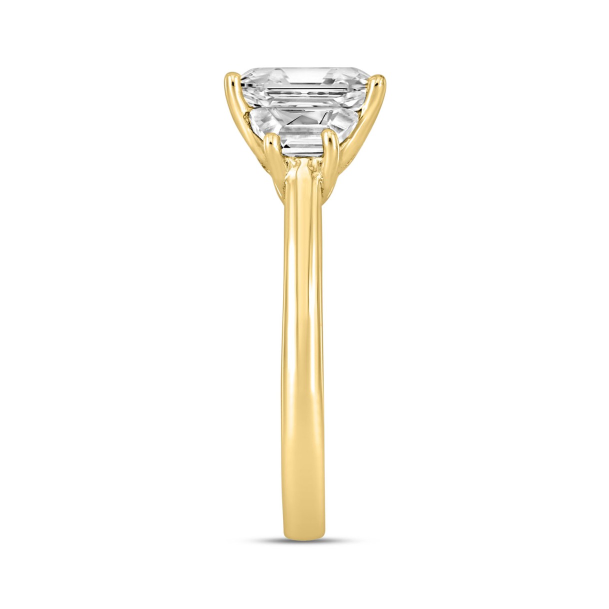 LADIES RING 2 3/4CT ROUND/TRAPEZOID/EMERALD DIAMOND 14K YELLOW GOLD