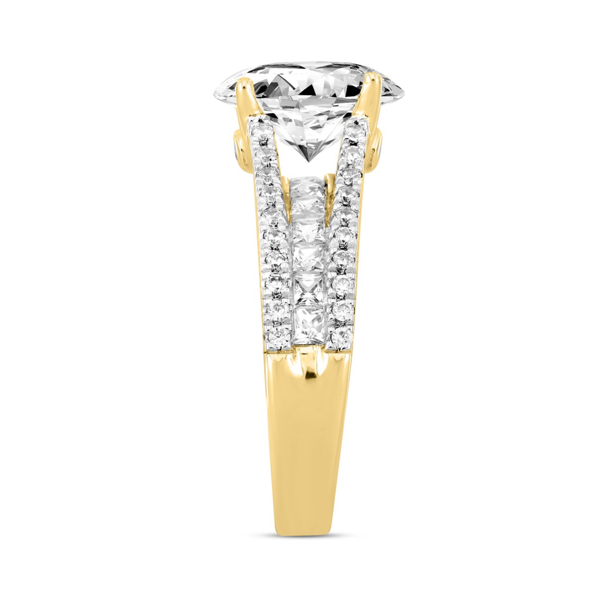 LADIES RING 3 1/2CT ROUND/PRINCESS/OVAL DIAMOND 14K YELLOW GOLD (CENTER STONE OVAL DIAMOND 2CT )