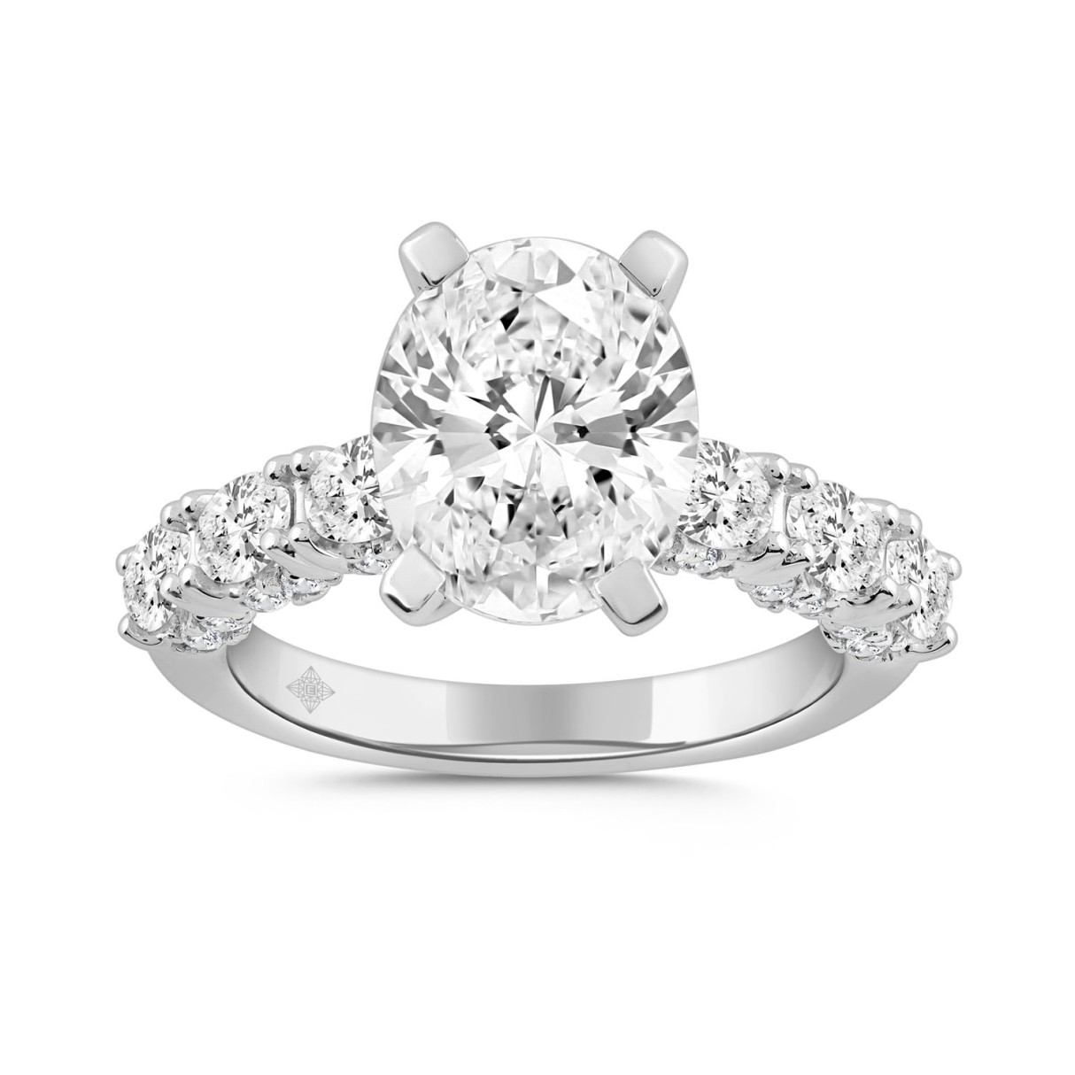 LADIES RING 4 1/2CT ROUND/OVAL DIAMOND 14K WHITE GOLD (CENTER STONE OVAL DIAMOND 3.00CT)