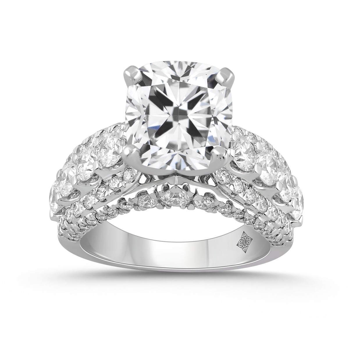 LADIES RING 7 1/4CT ROUND CUSHION DIAMOND 14K WHITE GOLD (CENTER STONE CUSHION DIAMOND 5CT )