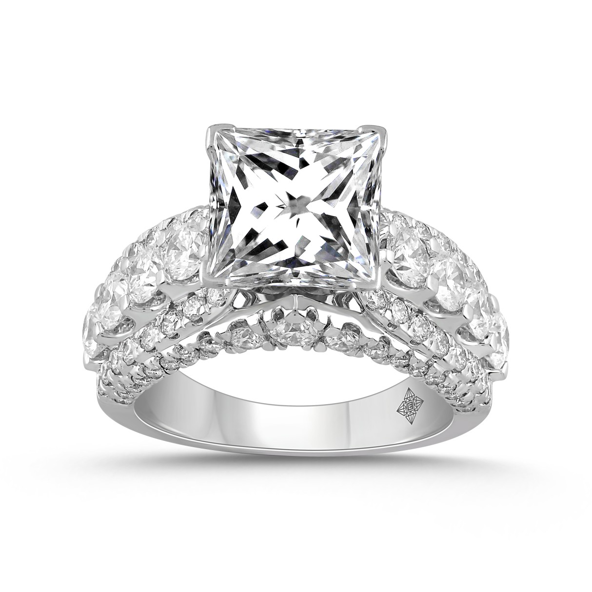 LADIES RING 5 1/4CT ROUND/PRINCESS DIAMOND 14K WHITE GOLD (CENTER STONE PRINCESS DIAMOND 3CT )