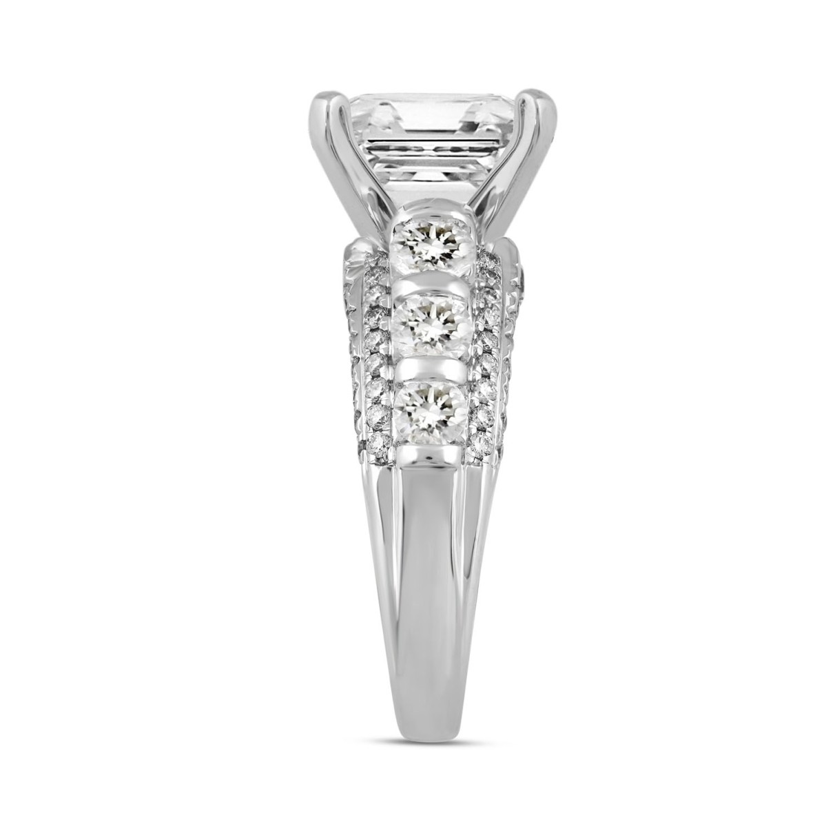 LADIES RING 5 1/2CT ROUND/PRINCESS DIAMOND 14K WHITE GOLD (CENTER STONE PRINCESS DIAMOND 4CT )