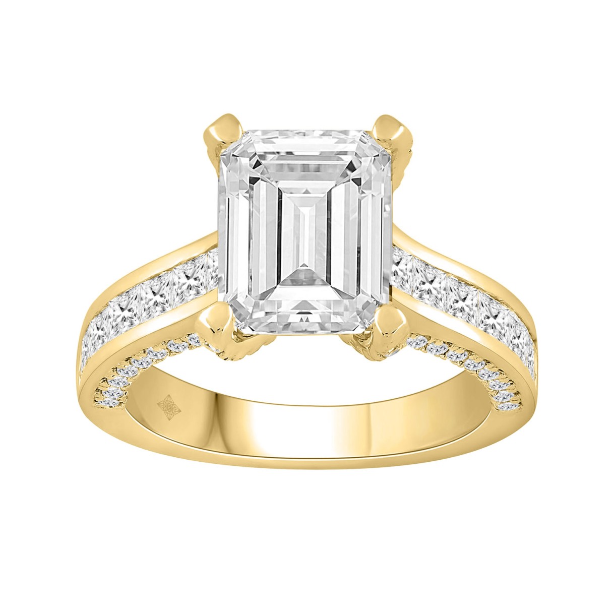 LADIES RING 4 5/8CT ROUND/PRINCESS/EMERALD DIAMOND 14K YELLOW GOLD (CENTER STONE EMERALD DIAMOND 3CT )