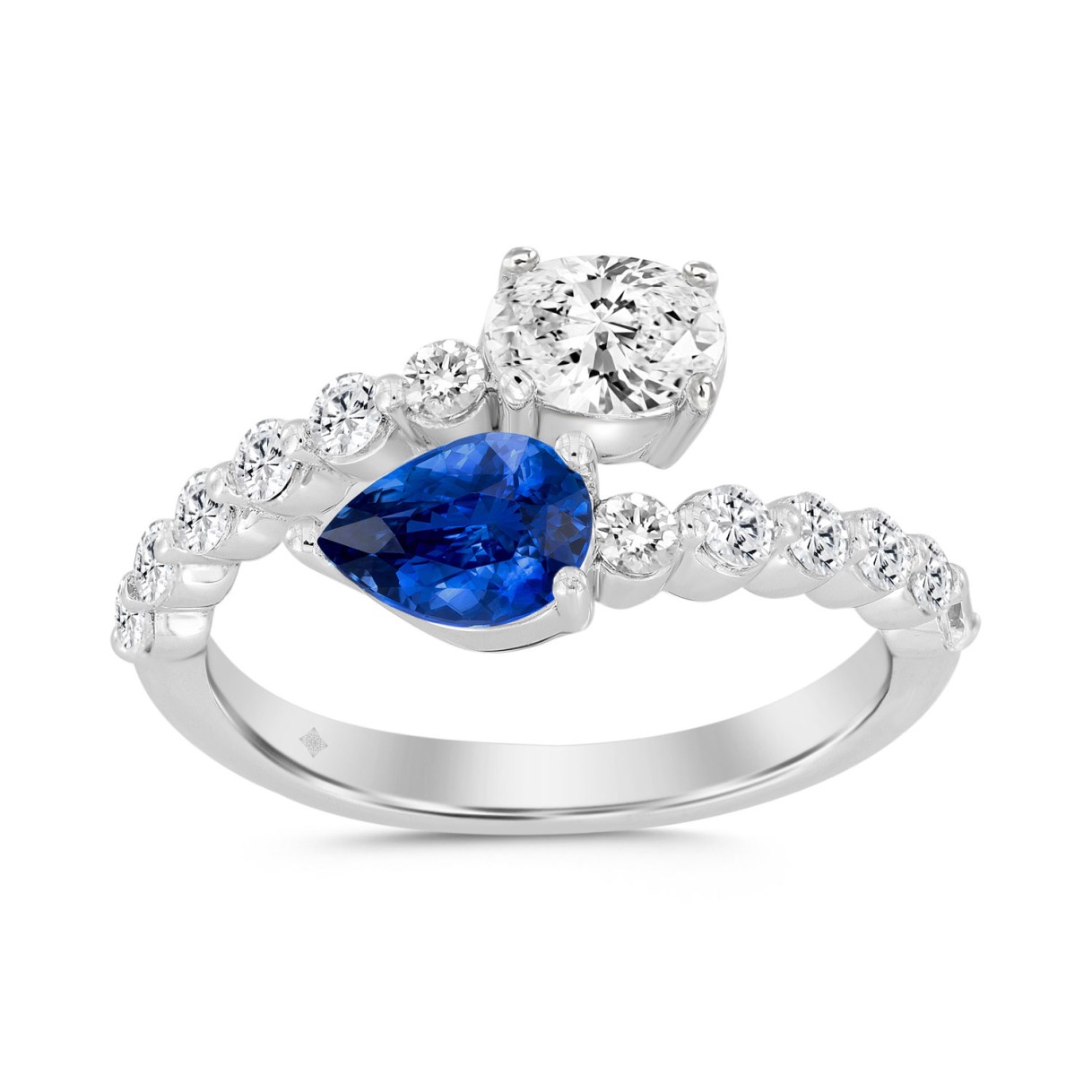 LADIES RING 1 1/2CT ROUND/PEAR BLUE/OVAL DIAMOND 1...