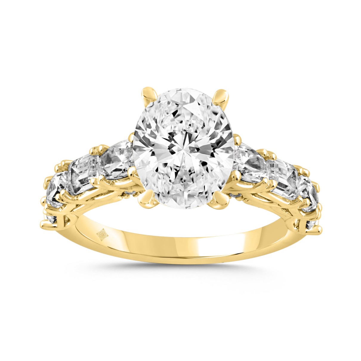 LADIES RING 3 1/2CT ROUND/EMERALD/OVAL DIAMOND 14K YELLOW GOLD (CENTER STONE OVAL DIAMOND 2.00CT)