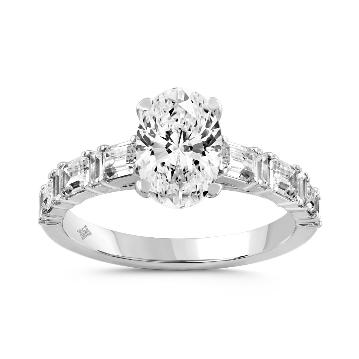 LADIES RING 3.00CT OVAL/BAGUETTE/EMERALD DIAMOND 14K WHITE GOLD (CENTER STONE OVAL DIAMOND 2.00CT)