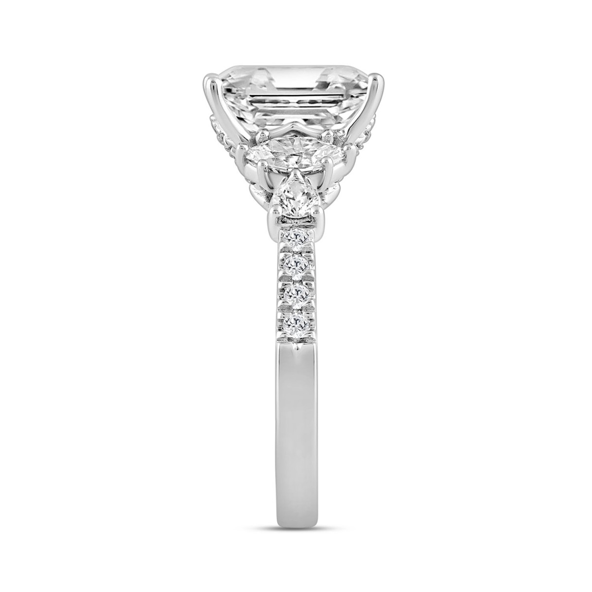LADIES RING 3 3/4CT ROUND/MARQUISE DIAMOND 14K WHITE GOLD (CENTER STONE EMERALD DIAMOND 3.00CT)