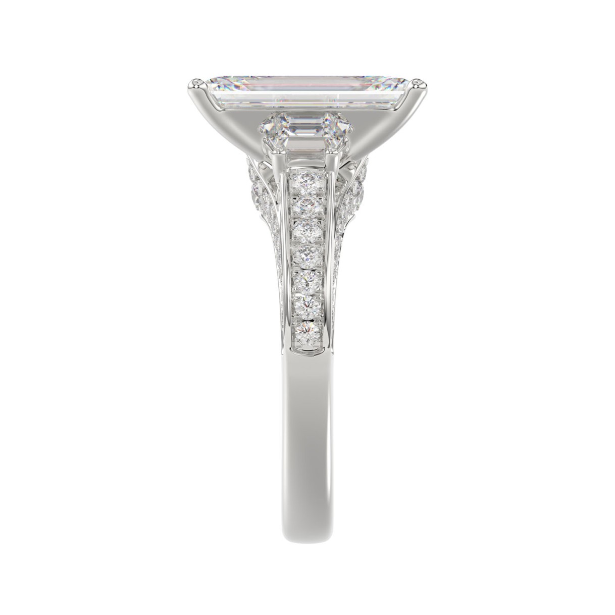 21K PLATINUM LADIES RING WITH 4.00CT TRAPEZOID/ROUND/EMERALD/BAGUETTE DIAMONDS (CENTER STONE EMERALD DIAMOND 3CT)