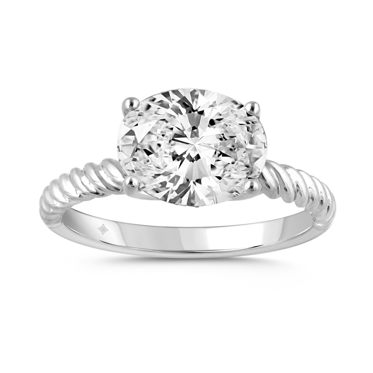 14K WHITE GOLD 2 1/4CT ROUND/OVAL DIAMOND LADIES RING (CENTER STONE OVAL DIAMOND 2.00CT)