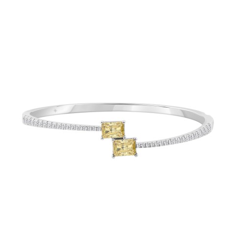 14K WHITE GOLD 2 3/4CT ROUND/RADIANT DIAMOND LADIES BANGLE