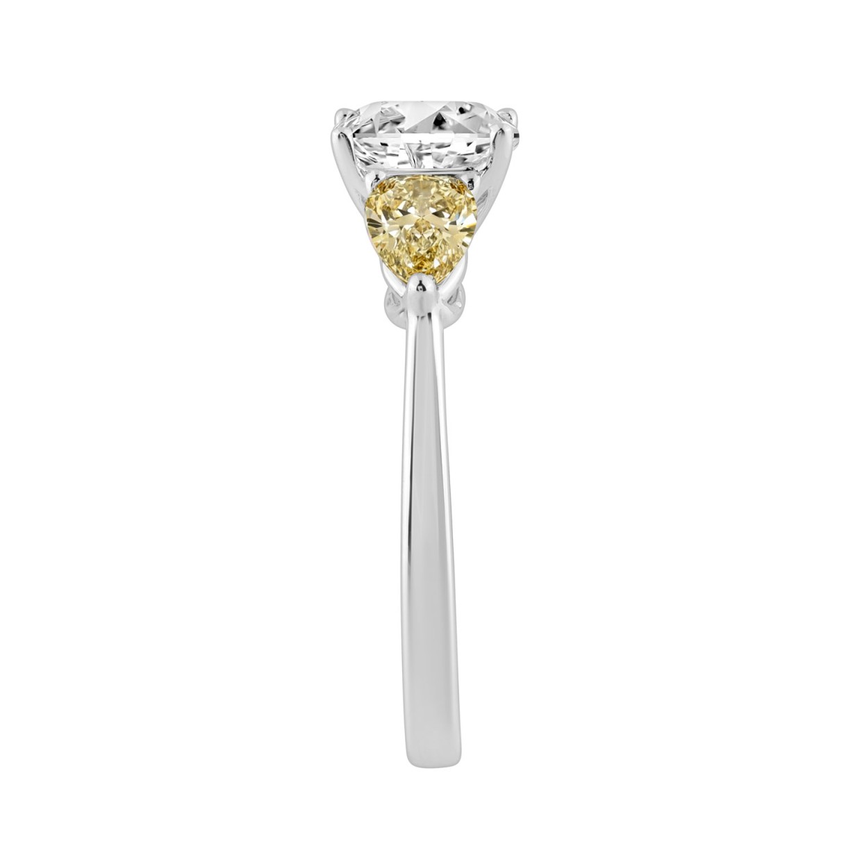 14K WHITE GOLD 2 5/8CT CUSHION/YELLOW PEAR DIAMOND LADIES RING (CENTER STONE CUSHION DIAMOND 1 1/2CT)