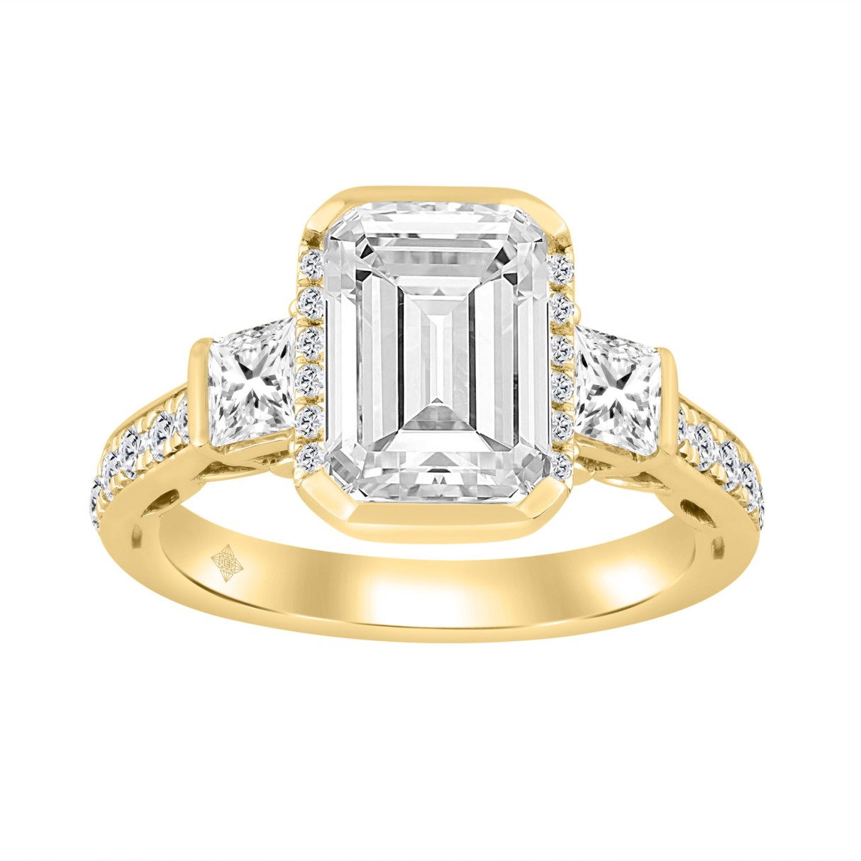 14K YELLOW GOLD 4.00CT ROUND/EMERALD/PRINCESS DIAMOND LADIES RING (CENTER STONE EMERALD DIAMOND 3.00CT)