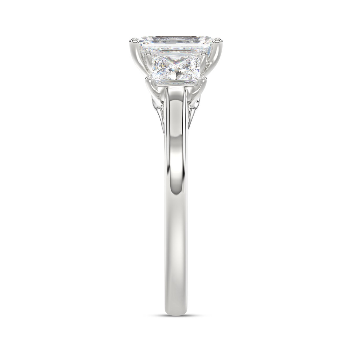 14K WHITE GOLD 2 5/8CT EMERALD/PRINCESS DIAMOND LADIES RING (CENTER STONE EMERALD DIAMOND 1 1/2CT)