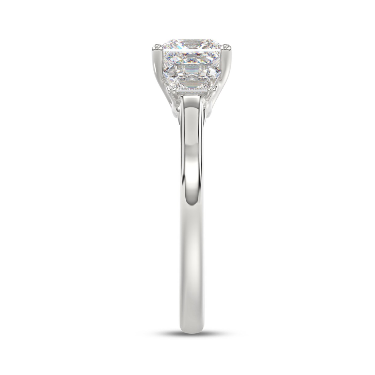 14K WHITE GOLD 1 3/4CT PRINCESS/TRAPEZOID DIAMOND LADIES RING (CENTER STONE PRINCESS DIAMOND 1 1/4CT)