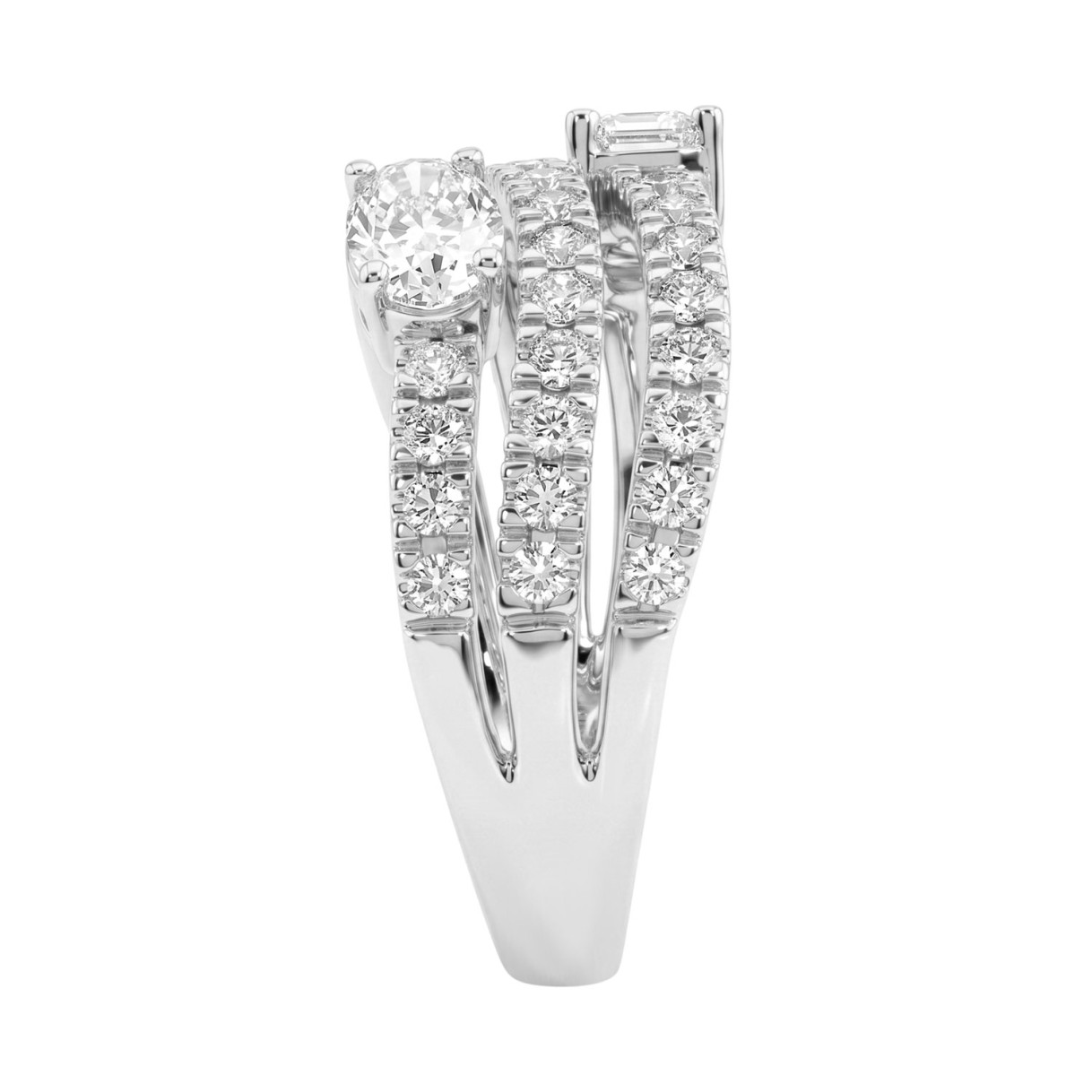 14K WHITE GOLD 1 3/4CT ROUND/OVAL/EMERALD DIAMOND LADIES RING (CENTER STONE OVAL DIAMOND 3/8CT)