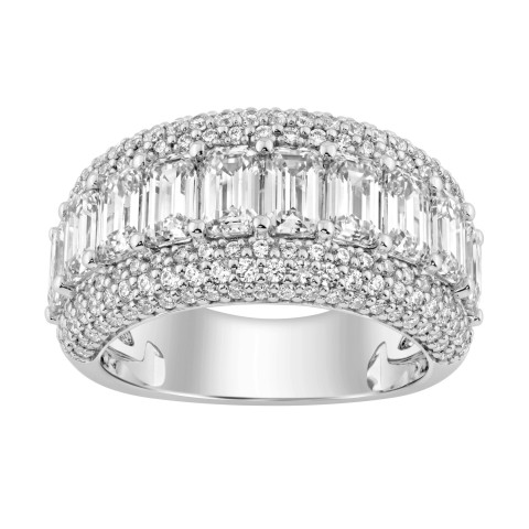 Elegant 14K White Gold Ladies Ladies Ring 3 1/4Ct Round & Emerald Cut Diamonds Elegant 14K White Gold Ladies Ladies Ring 3 1/4Ct Round & Emerald Cut Diamonds